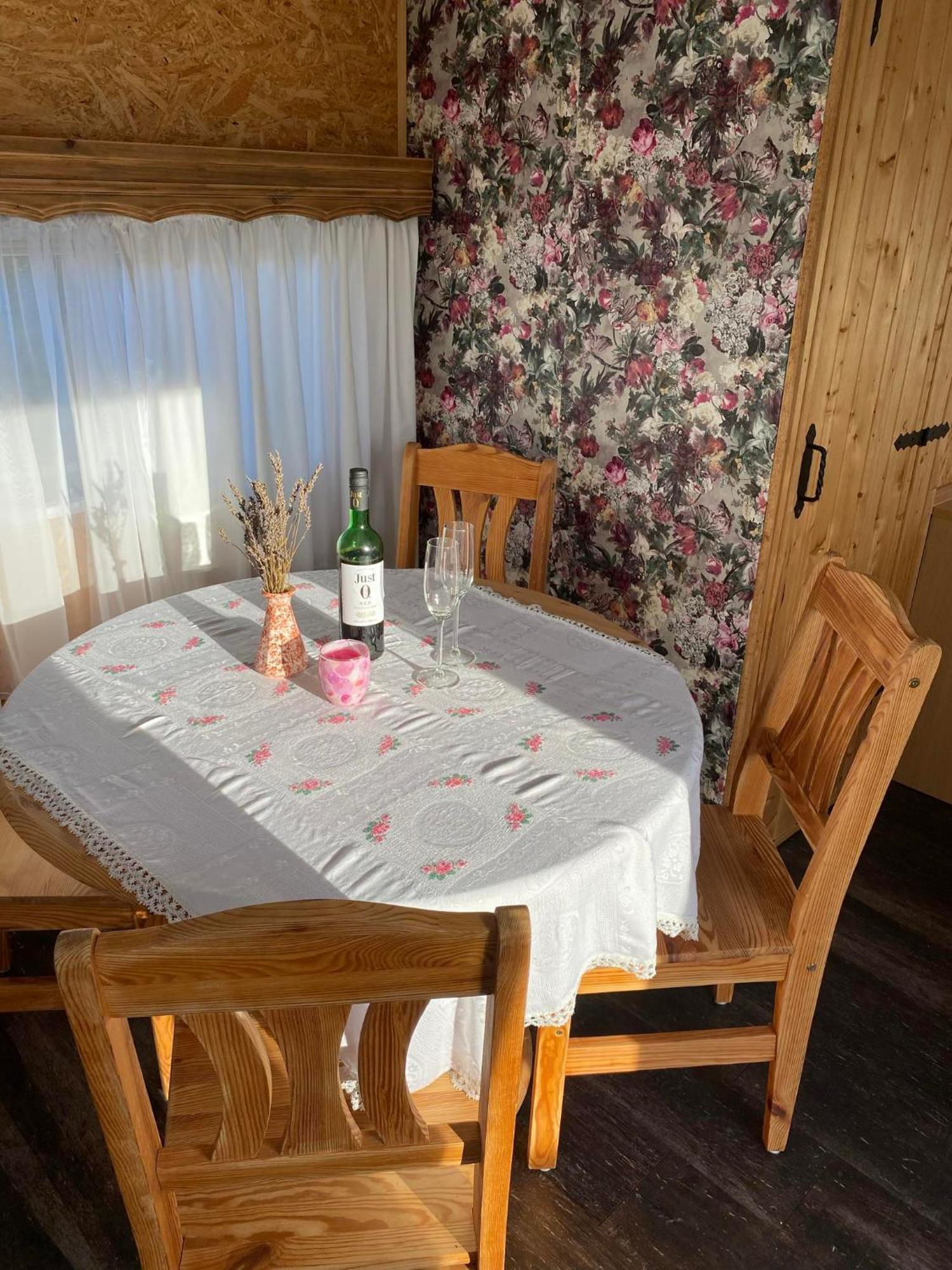 Przyczepa Holenderska Domek I Przemyslaw  Luaran gambar
